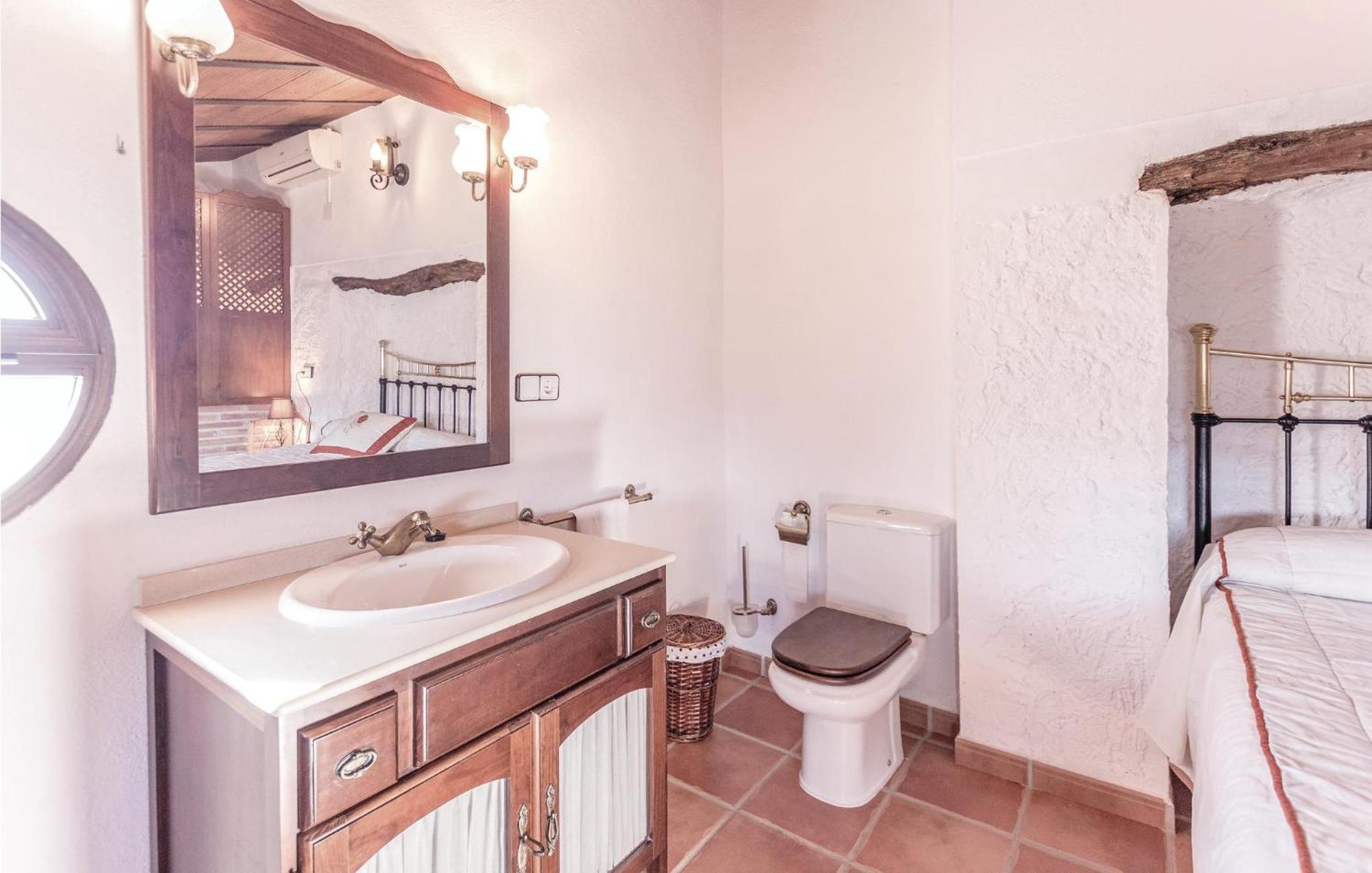 8 Bedroom Lovely Home In Iznájar Exterior photo
