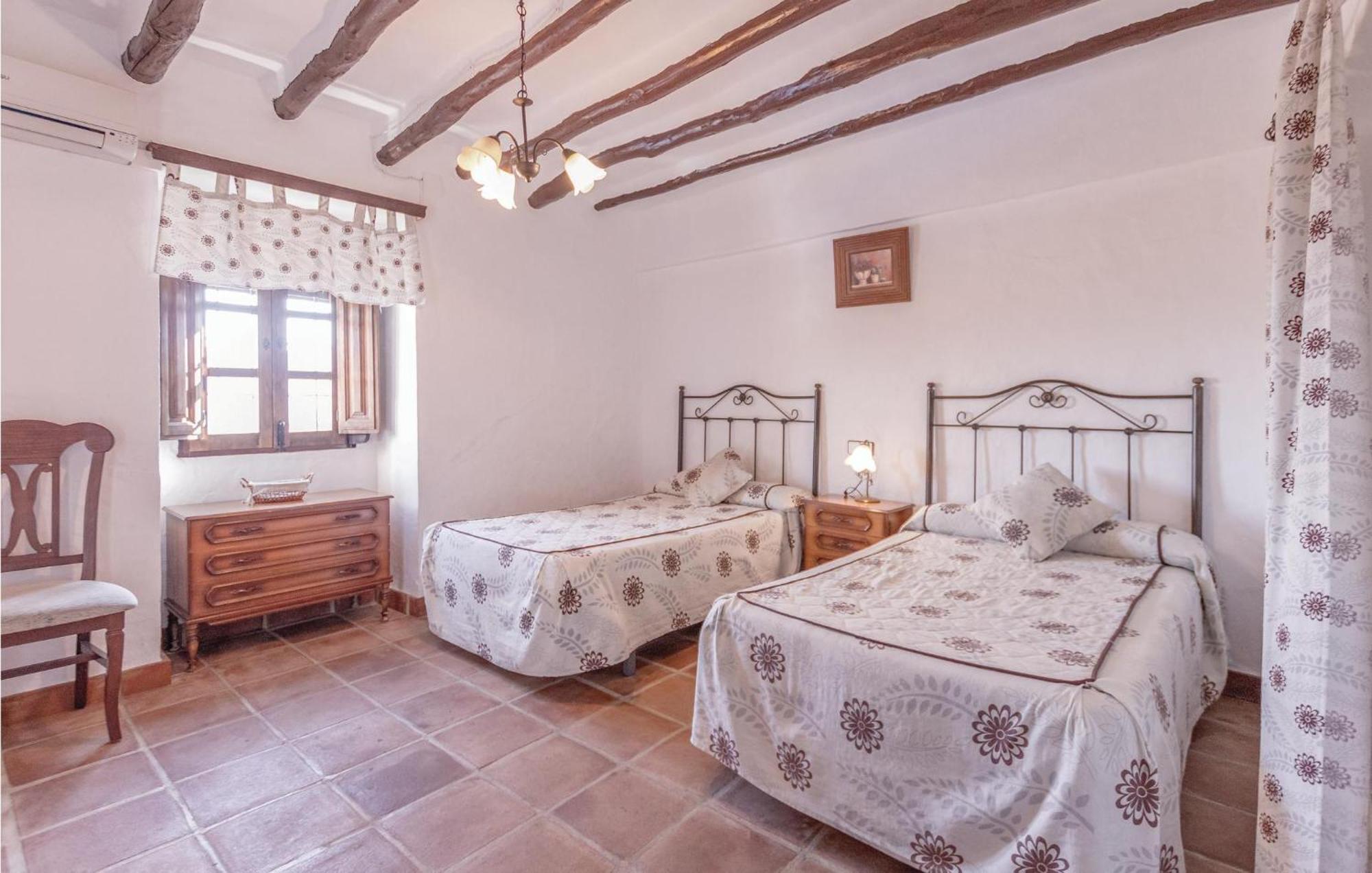 8 Bedroom Lovely Home In Iznájar Exterior photo