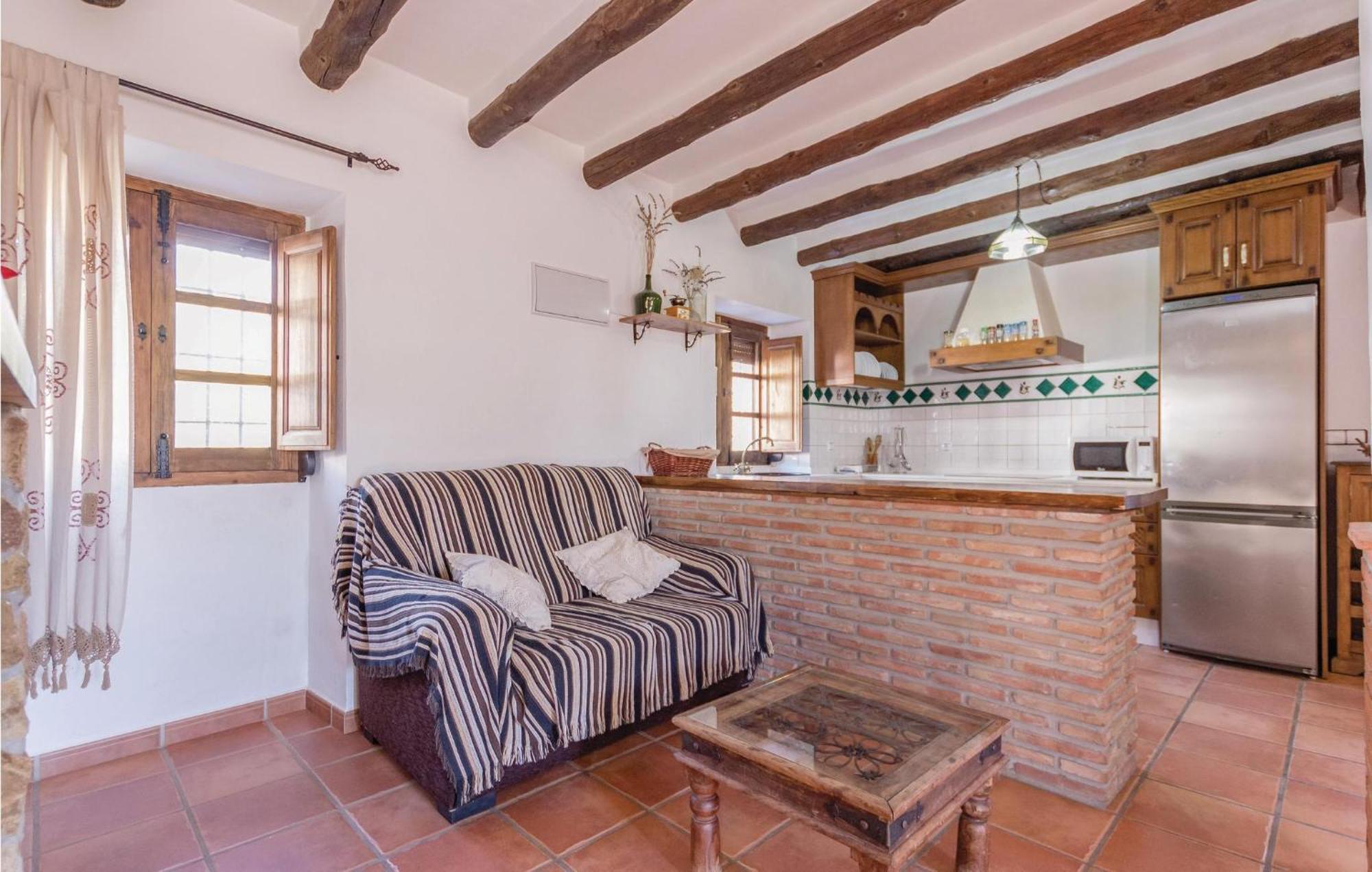 8 Bedroom Lovely Home In Iznájar Exterior photo