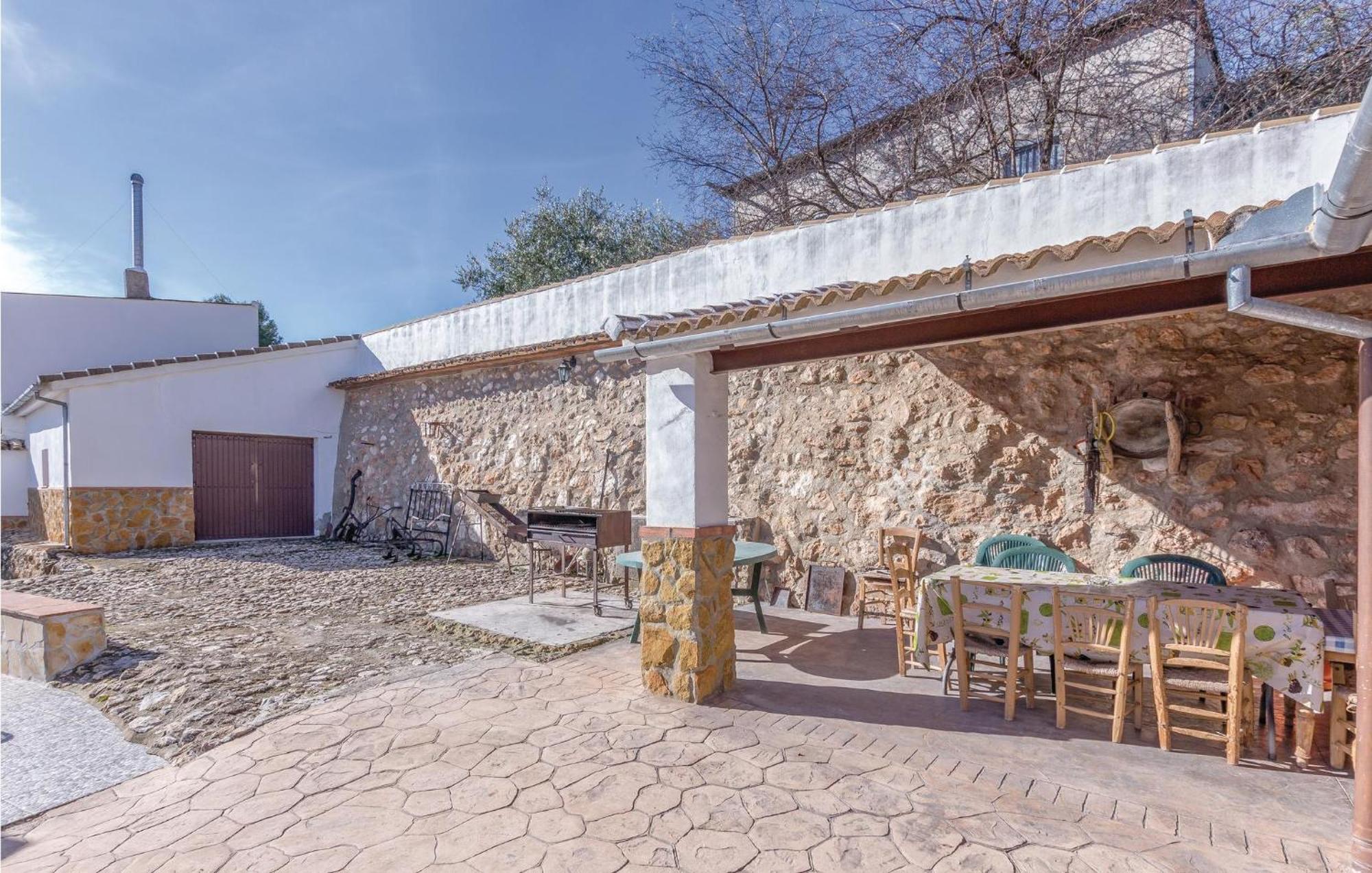 8 Bedroom Lovely Home In Iznájar Exterior photo